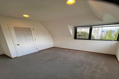 Photo of property in 2/27 Macdonald Crescent, Te Aro, Wellington, 6011