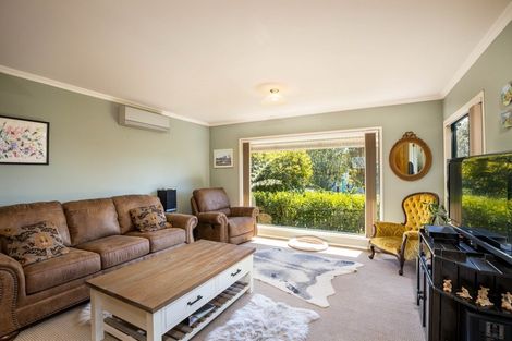 Photo of property in 537 Richmond Road, Lepperton, New Plymouth, 4373