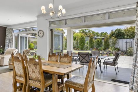 Photo of property in 25 Magnolia Rise, Waipahihi, Taupo, 3330