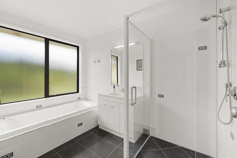 Photo of property in 71 Riddell Road, Kerikeri, 0230