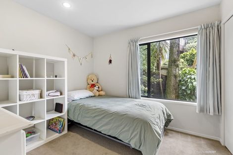 Photo of property in 3b Maldive Street, Khandallah, Wellington, 6035