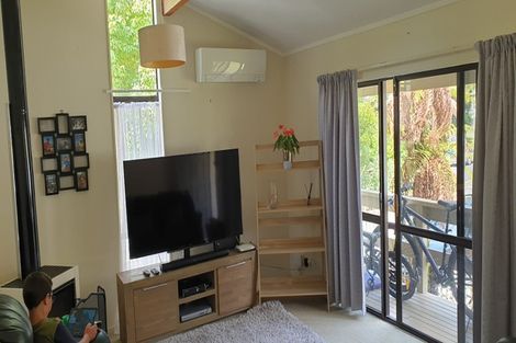 Photo of property in 51 Topliss Drive, Northcross, Auckland, 0632