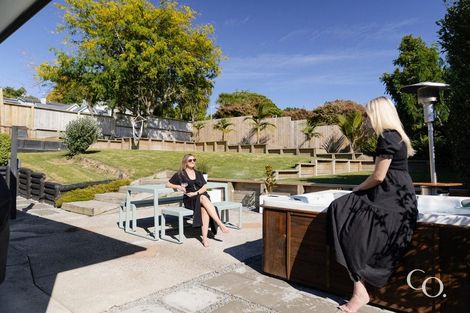 Photo of property in 6 Avon Rise, Welcome Bay, Tauranga, 3112