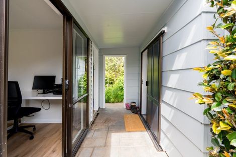 Photo of property in 31 Lake View Street, Waihola, Milton, 9073