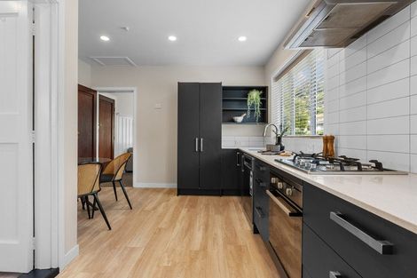 Photo of property in 18 Bowenvale Avenue, Cashmere, Christchurch, 8022