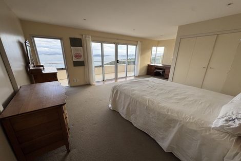 Photo of property in 14 Forbes Lane, Newlands, Wellington, 6037