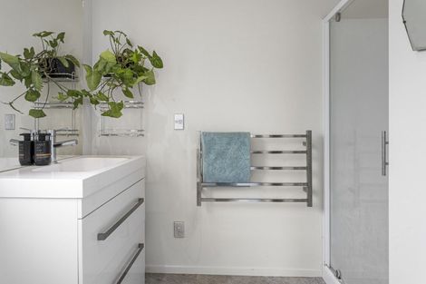 Photo of property in 2 Willowside Place, Amberley, 7410