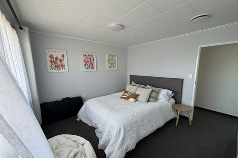 Photo of property in 4 Renata Road, Otaki, 5512