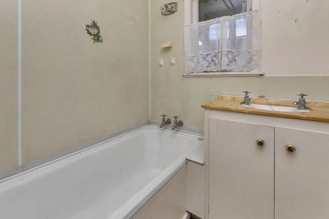 Photo of property in 692 Beach Road, Browns Bay, Auckland, 0630