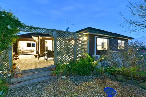 Photo of property in 8 Waldorf Crescent, Orewa, 0931