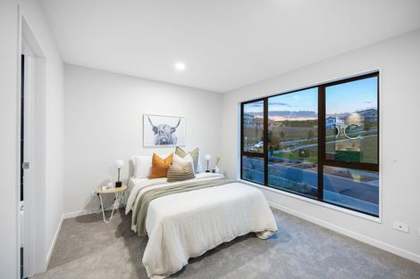 Photo of property in 15 Kumukumu Road, Long Bay, Auckland, 0630