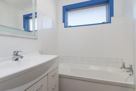 Photo of property in 16 Holland Street, Pukekohe, 2120