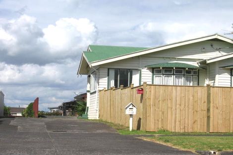 Photo of property in 2/118 Astley Avenue, New Lynn, Auckland, 0600