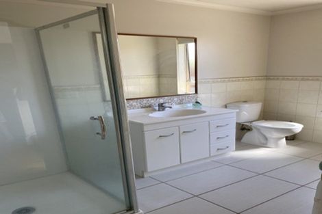 Photo of property in 31 Waiwherowhero Drive, St Andrews, Hamilton, 3200