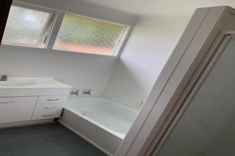 Photo of property in 13 Woodstock Road, Forrest Hill, Auckland, 0620