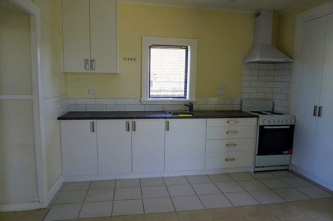 Photo of property in 18 Swiss Avenue, Gonville, Whanganui, 4501