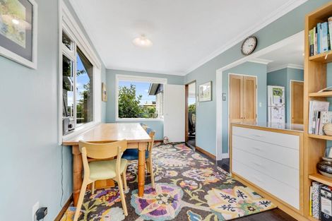 Photo of property in 10 Kew Place, Richmond Heights, Taupo, 3330