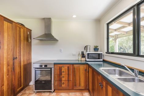 Photo of property in 183 Tokomaru Road East, Tokomaru, Palmerston North, 4474