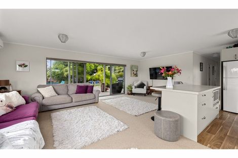 Photo of property in 19 Tui Grove, Paihia, 0200
