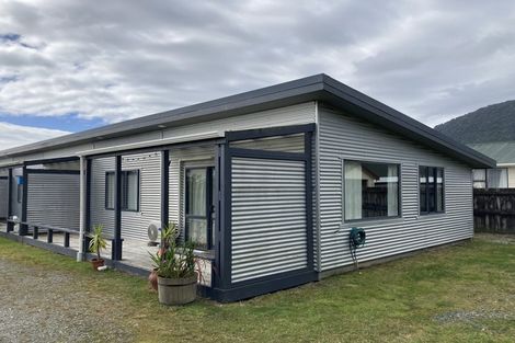 Photo of property in 3/6 Pauareka Road, Haast, 7886