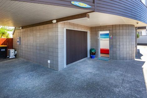 Photo of property in 306 Ocean Road, Whangamata, 3620