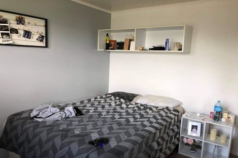 Photo of property in 7 Alma Street, Te Atatu South, Auckland, 0610