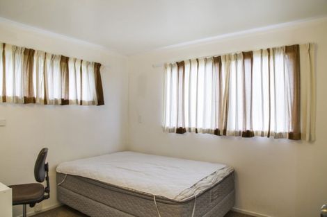 Photo of property in 1/12 Lynngate Place, Hillcrest, Auckland, 0627