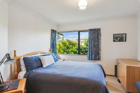 Photo of property in 11 Barrett Drive, Waikanae Beach, Waikanae, 5036