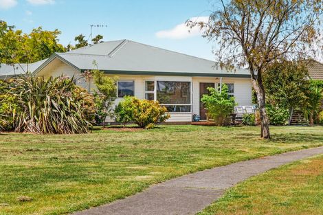 Photo of property in 2/35 Fairview Terrace, Waipahihi, Taupo, 3330
