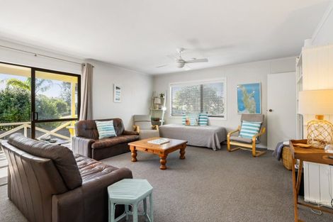 Photo of property in 305a Chartwell Avenue, Whangamata, 3620