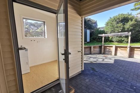 Photo of property in 2/41a Tramway Road, Beach Haven, Auckland, 0626