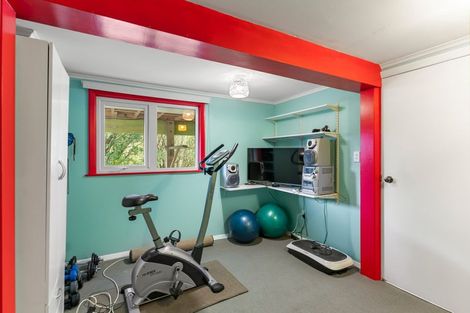 Photo of property in 38 Montgomery Avenue, Karori, Wellington, 6012