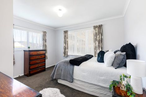 Photo of property in 1/17 Oak Street, Ebdentown, Upper Hutt, 5018