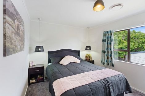 Photo of property in 2 Makora Road, Otaihanga, Paraparaumu, 5036