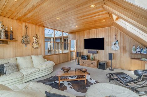 Photo of property in 24 Pye Place, Hot Water Beach, Whitianga, 3591