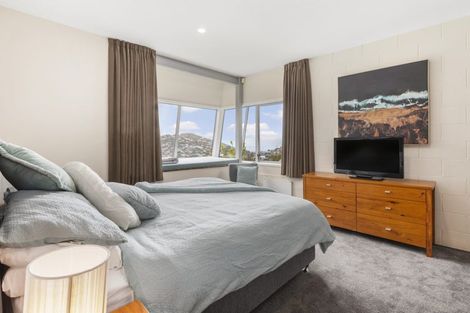 Photo of property in 5 Cavalry Close, Crofton Downs, Wellington, 6035