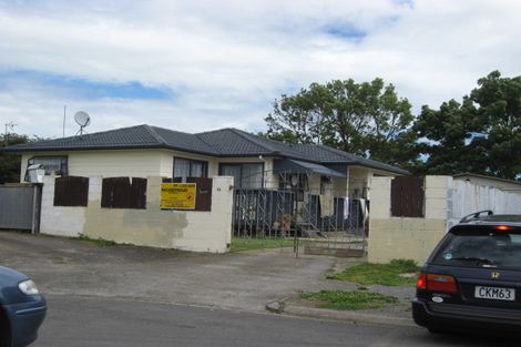 Photo of property in 17 Tacon Place, Mangere, Auckland, 2022