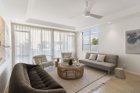 Photo of property in The Sands Apartments, 18/47 The Strand, Takapuna, Auckland, 0622