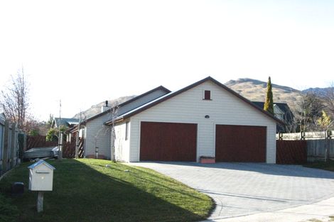 Photo of property in 2 Kelvin Place, Kelvin Heights, Queenstown, 9300