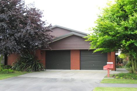 Photo of property in 28 Cricklewood Place, Avonhead, Christchurch, 8042