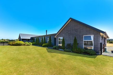 Photo of property in 10 Landsborough Drive, Darfield, 7571