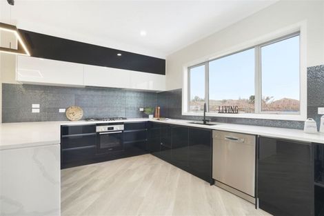 Photo of property in 1 Paiaka Place, Rototuna North, Hamilton, 3210