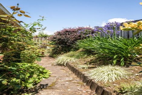 Photo of property in 2 Denby Close, Athenree, Katikati, 3177