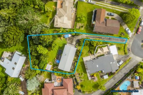 Photo of property in 28 Bert Wilson Place, Cockle Bay, Auckland, 2014