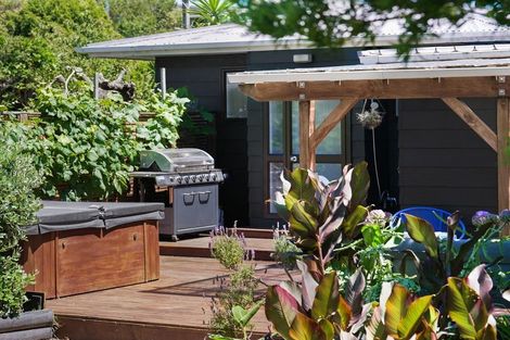 Photo of property in 21 Dale Road, Raumati South, Paraparaumu, 5032