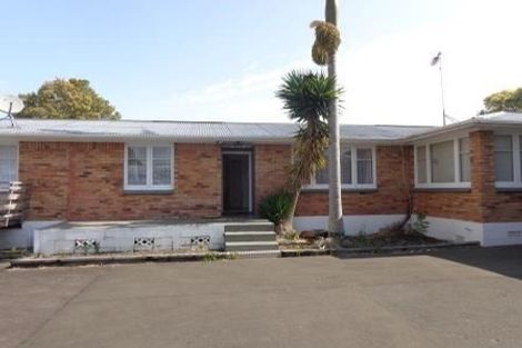 Photo of property in 2/42 Lincoln Road, Henderson, Auckland, 0610