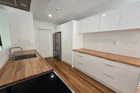 Photo of property in 38 Catherine Crescent, Paparangi, Wellington, 6037