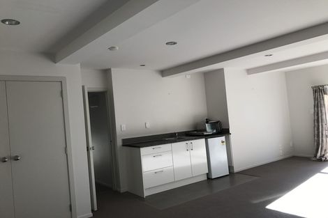 Photo of property in 757 East Coast Road, Northcross, Auckland, 0630