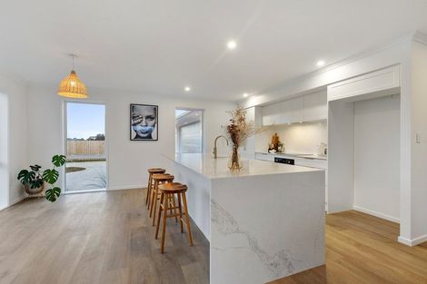 Photo of property in 35 Weka Street, Mangawhai, 0505