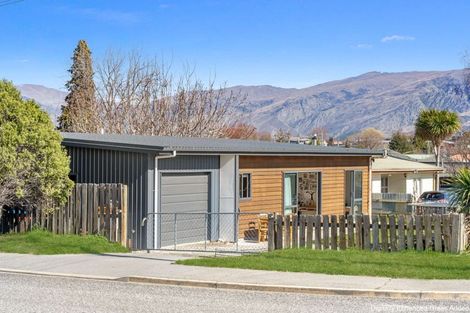 Photo of property in 22 Ortive Street, Cromwell, 9310